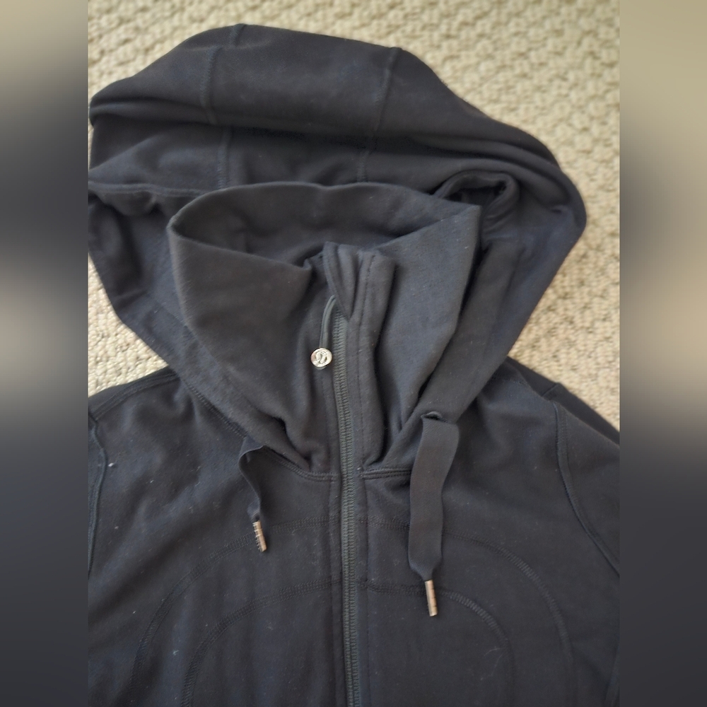 Lululemon Black Hooded Zip-Up Jacket Size 2 - Picture 2 of 9